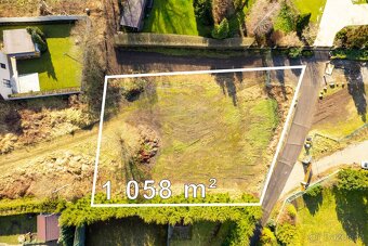 Prodej stavebního pozemku 1738 m2 - 3
