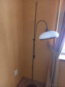 Židle 2x + lampa + koberec - 3