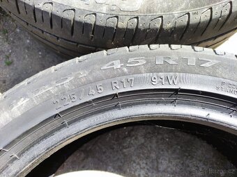Pneu Pirelli 225/45 R17 na dojetí - 3
