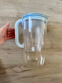 BRITA Sklenená kanvica 2,5 l svetlo modrá - 3