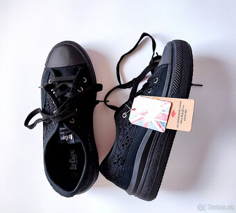 Boty Lee Cooper na platformě,"děrované" -nové,vel. 40-40,5 - 3