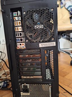 Herní PC GTX 1050 + Phenom X4 – 14GB RAM - 3