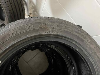 Maxxis Bravo HPM3 215/55 R17 - 3