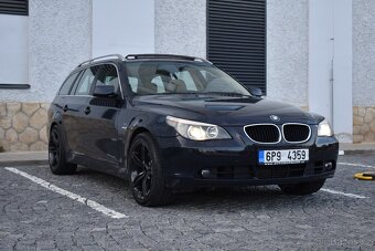 Bmw E61 530d/xDrive/2006/170kW/Automat/Kůže/Panorama/326tkm - 3