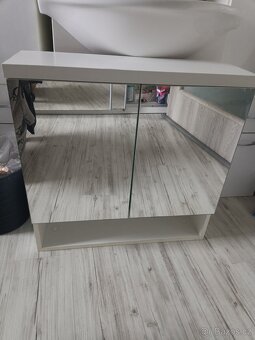 Prodám koupelnové skříňky - 3