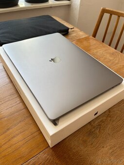 MacBook Pro 16" 2019 i7 / 16GB / 500GB / Pro 5300M - 3