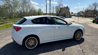 Alfa Romeo Giulietta 2.0 JTDm, edícia TROFEO - 3
