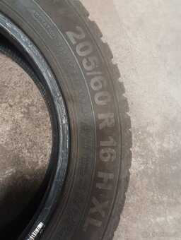 205/60r16 - 3