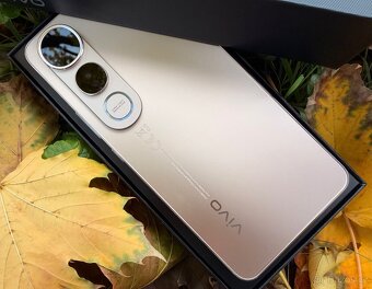 Vivo V50 lite 5g zlatý 8gb/256gb - 3