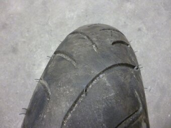 Aprilia Scarabeo 500. Zadní kolo.     Od 2003 - 3