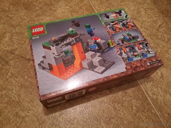 LEGO Minecraft 21141 Jeskyně se zombie - 3
