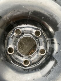 Rezervni kolo octavia 6JX 15H2 ET 38 pneu 195/65R15 - 3