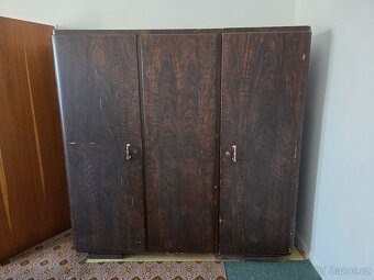 Kompletní staré vybavení ložnice - 3