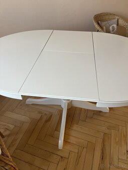 jídelní stůl - 3