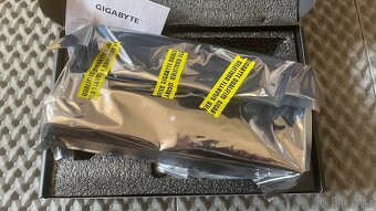 GIGABYTE NVIDIA GeForce RTX 4070 SUPER WINDFORCE OC 12G - 3