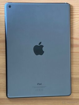 IPAD (7 generace) 32GB Wi-Fi Space Gray - 3