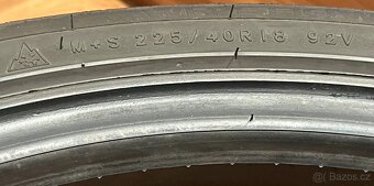 Zimní pneu Nokian Snowproof 225/40/18 - 3