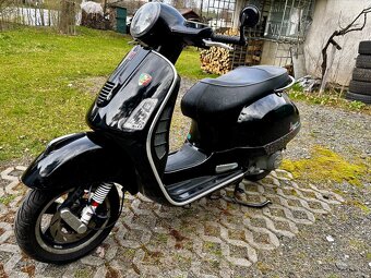 VESPA 300 GTS super - 3