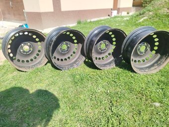 Kola volvo R16 - 3