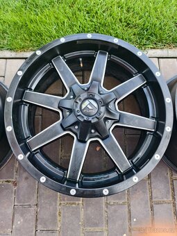 Alu kola Hummer H2 a vymezovací podložky - 3