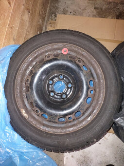 Disky 5x100 6Jx15 ET43 zimní pneu 185/55 R15 M+S - 3