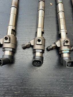 Vstřikovače Siemens 1,6 TDI Common rail CAY 03L130277B - 3