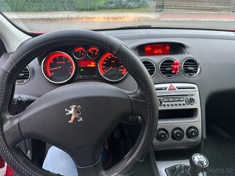 Peugeot 308 1.4i 16V 70kW STK 8/27 - 3