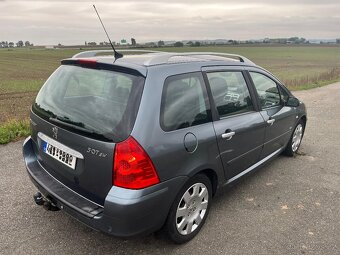 Peugeot 307SW 2.0HDI 100kW - 7-míst,topení WEBASTO - 3