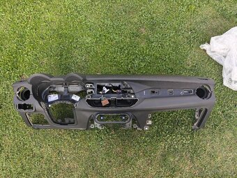 Alfa Romeo Stelvio palubní deska - 3