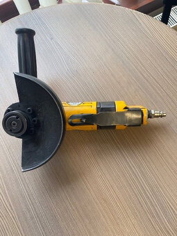 Pneumatická úhlová bruska Schneider 125 - 3