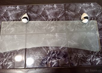 2 skleněné police 60cm a 80cm - 3