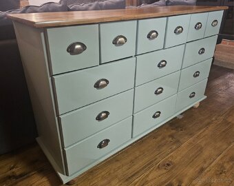 Dřevěná komoda ve venkovském stylu - 3