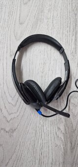 Sluchátka Logitech s kabelem a mikrofonem - 3