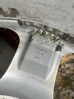 Alu kola 5x120 225/55 R17 - 3