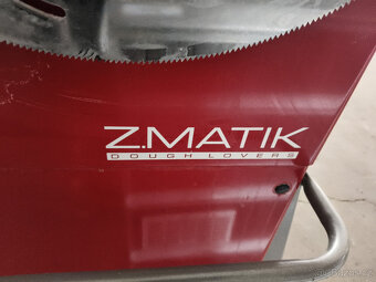 Prodám profesionální hnětač těsta. - 3