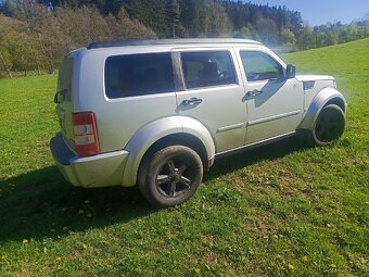 Prodám Dodge nitro 2.8 crd nafta - 3