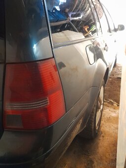 Nahradni dily VW Golf IV combi - 3