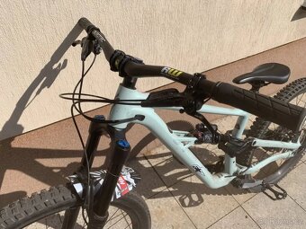 Prodám Specialized Status 160 vel.M - 3
