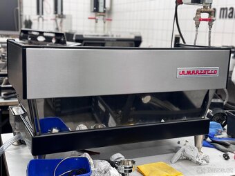 Kávovar La Marzocco Linea Classic 3AV - po renovaci - 3