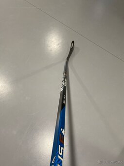 Hokejka Bauer nexus e4,flex 70, p28, pravá - 3