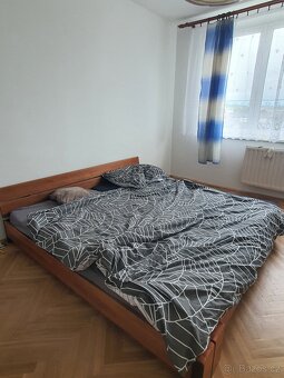 Postel 200x200cm i matrace - 3