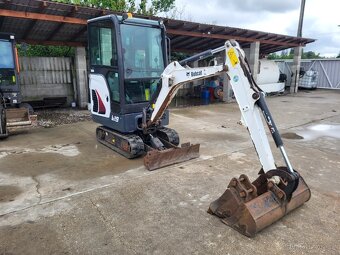 BOBCAT E19 - 3