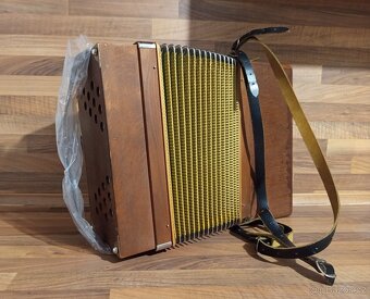 Dřevěný akordeon (harmonika, heligonka) Hohner - 3