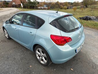 Opel Astra 1.6l + LPG, r.v. 2010 - 3