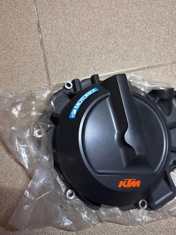 Víko spojky KTM Duke Adventure 790 890 R L GP - 3