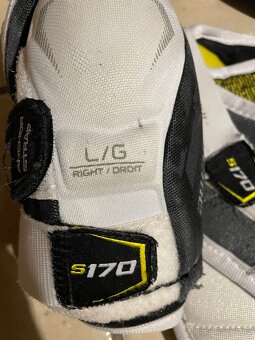 Hokejová výstroj - 3