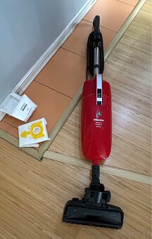 Prodám tyčový vysavač Miele - 3