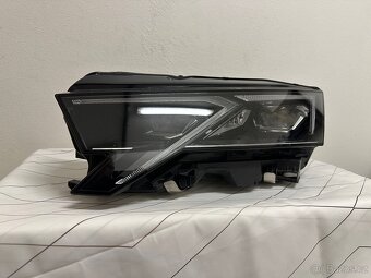 Octavia 4 lift světlo - 3