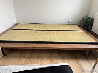 Japonská postel z borovice 140x200cm - 3