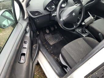 PEUGEOT 207W 1.4i 54kW, motor KFT, nahradni dily, ND - 3